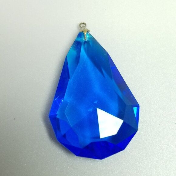 Vintage Blue Drop Shape Pendant and Clip On Earrings Set, Acrylic Retro Estate - Picture 4 of 8